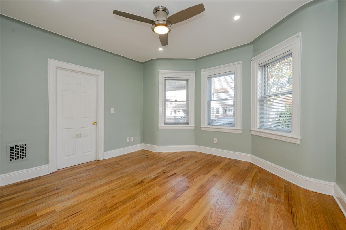 79-32 60th Lane Queens, NY 11385 - Photo 9 of 26