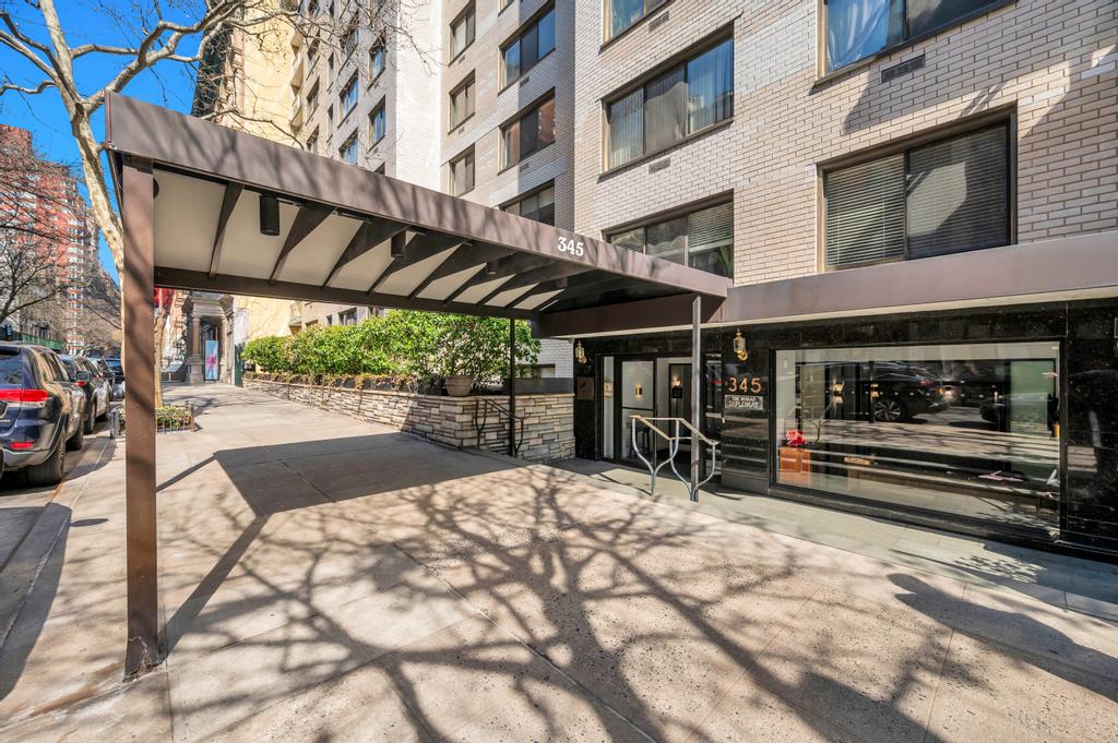 345 East 73rd Street, Unit 5F Manhattan, NY 10021 - Photo 12 of 13