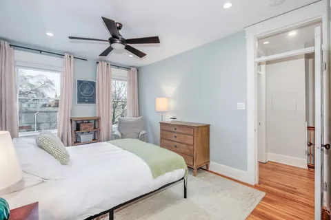 $1,300,000 | 935 15th Street Southeast, Washington, DC 20003