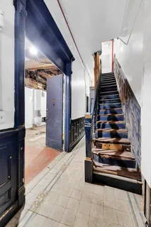 a view of entryway and hall