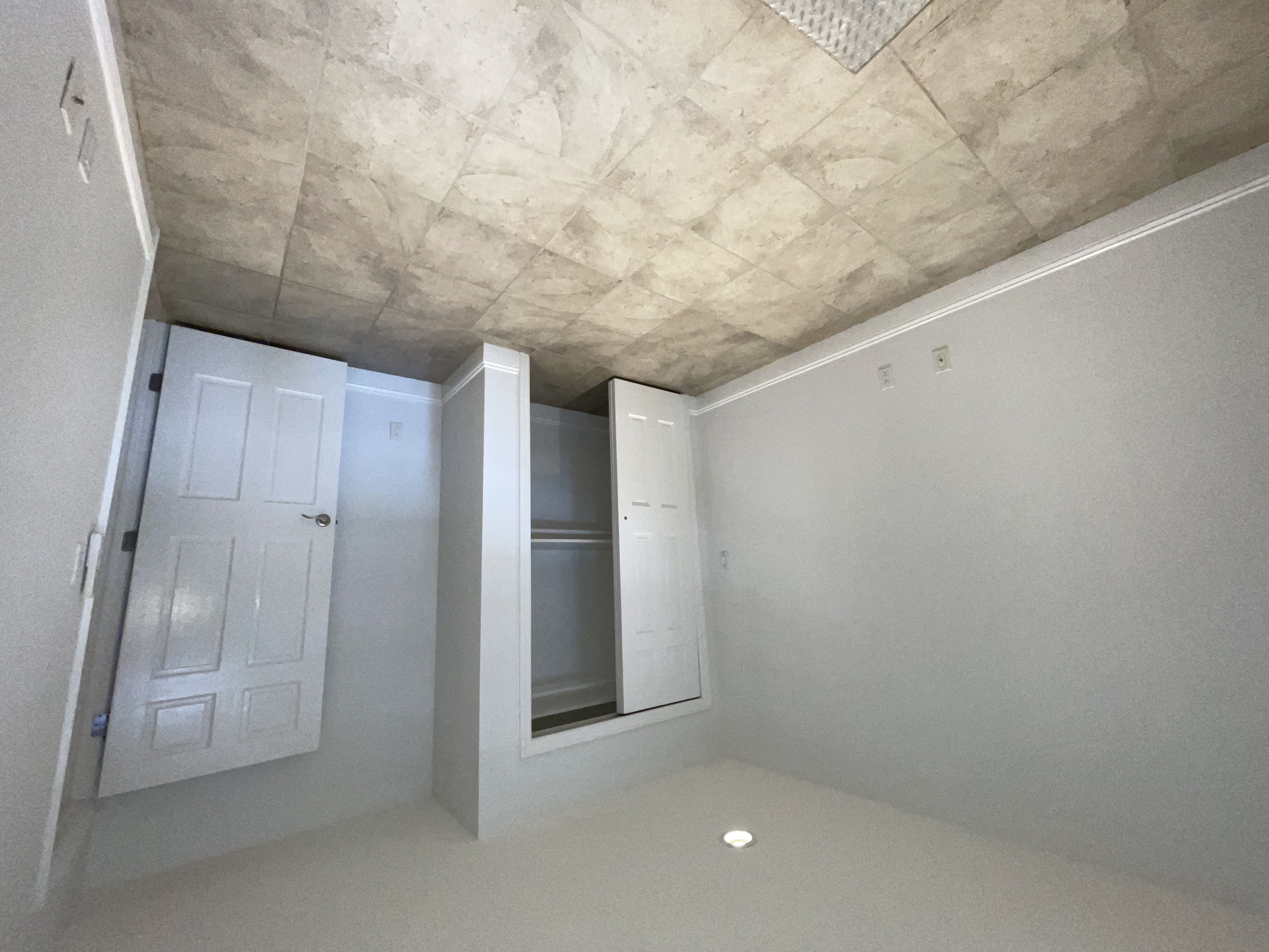 19-14 Astoria Park South, Unit 1B Queens, NY 11102 - Photo 10 of 11 a view of an empty room