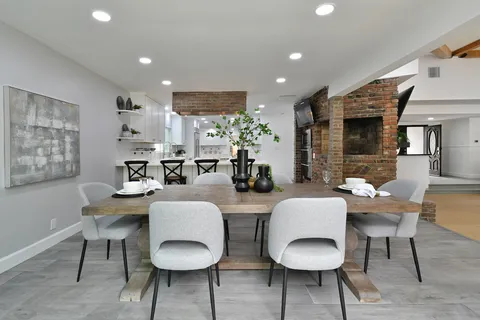 $2,599,000 | 4053 Harclare Lane, Encino, CA 91436