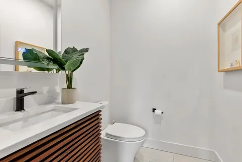 $1,995,000 | 1242 Beacon Street, Unit 1242, Newton Highlands, MA 02468