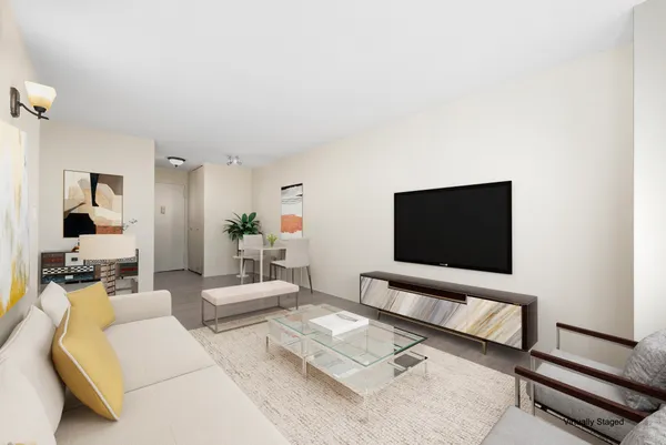 $4,200 | 301 East 45th Street, Unit 19D | Midtown East