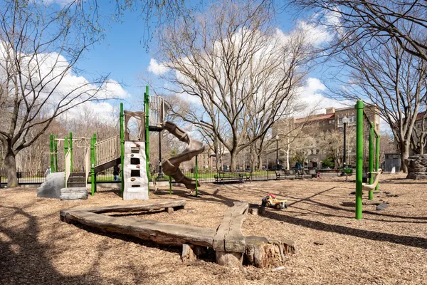 $221,500 | 1860 Clydesdale Place Northwest, Unit Undisclosed, Washington, DC 20009