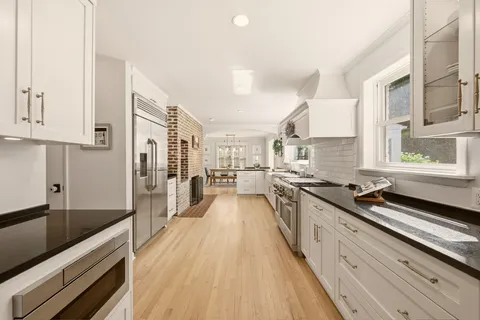 $2,500,000 | 5136 Macomb Street Northwest, Washington, DC 20016