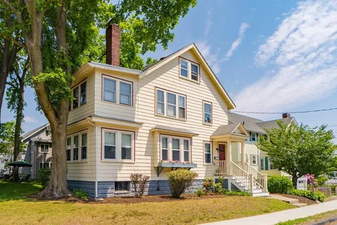 $649,000 | 139 Bartlett Avenue, Unit 1, Belmont, MA 02478