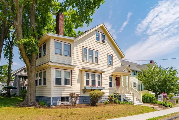 $649,000 | 139 Bartlett Avenue, Unit 1, Belmont, MA 02478