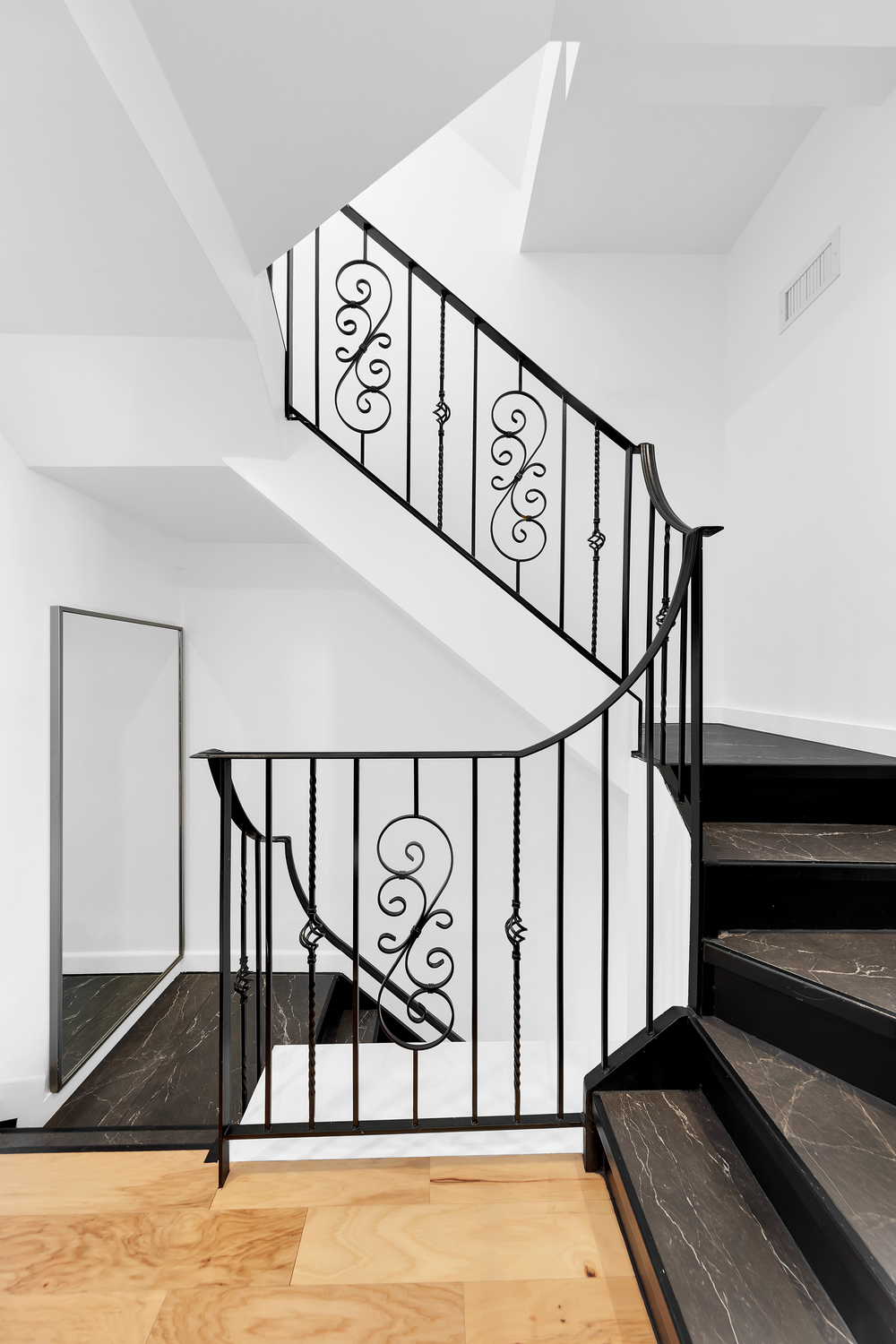 278 Nassau Avenue, Unit 4 Brooklyn, NY 11222 - Photo 10 of 17 a view of entryway