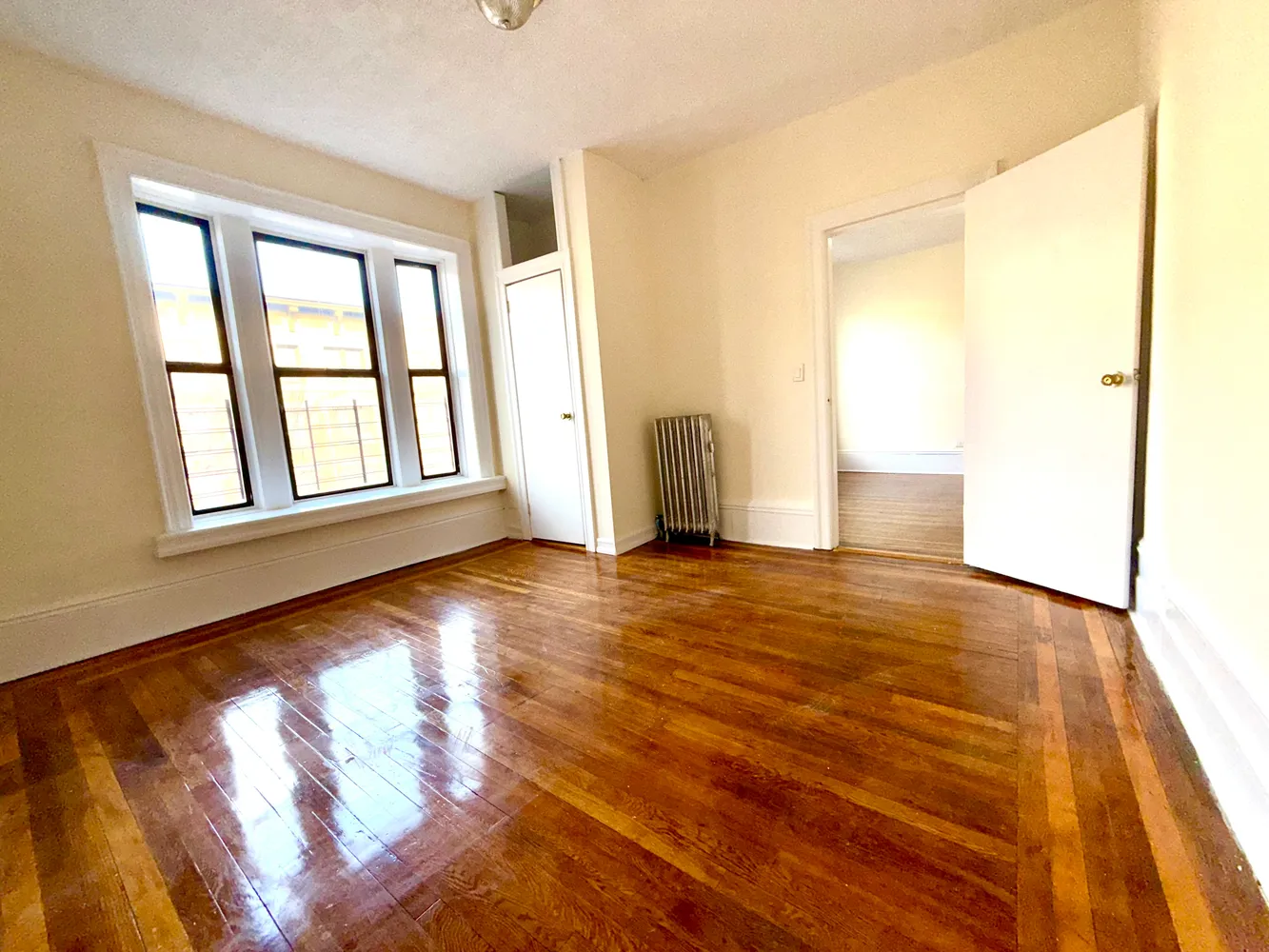 $2,800 | 153 Vermilyea Avenue, Unit 4B | Inwood