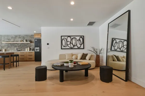 $3,350,000 | 3721 Woodcliff Road, Sherman Oaks, CA 91403