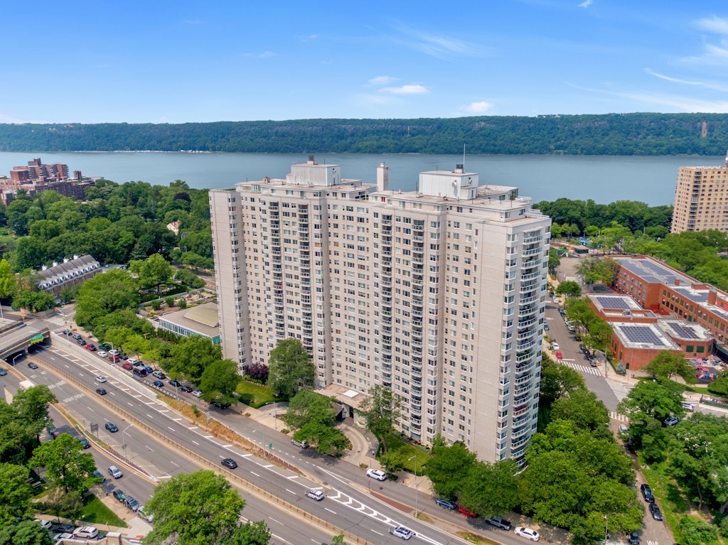 3333 Henry Hudson Parkway, Unit 4M Bronx, NY 10463 - Photo 28 of 41