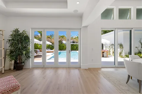 $5,900,000 | 757 Broad Court South, Naples, FL 34102