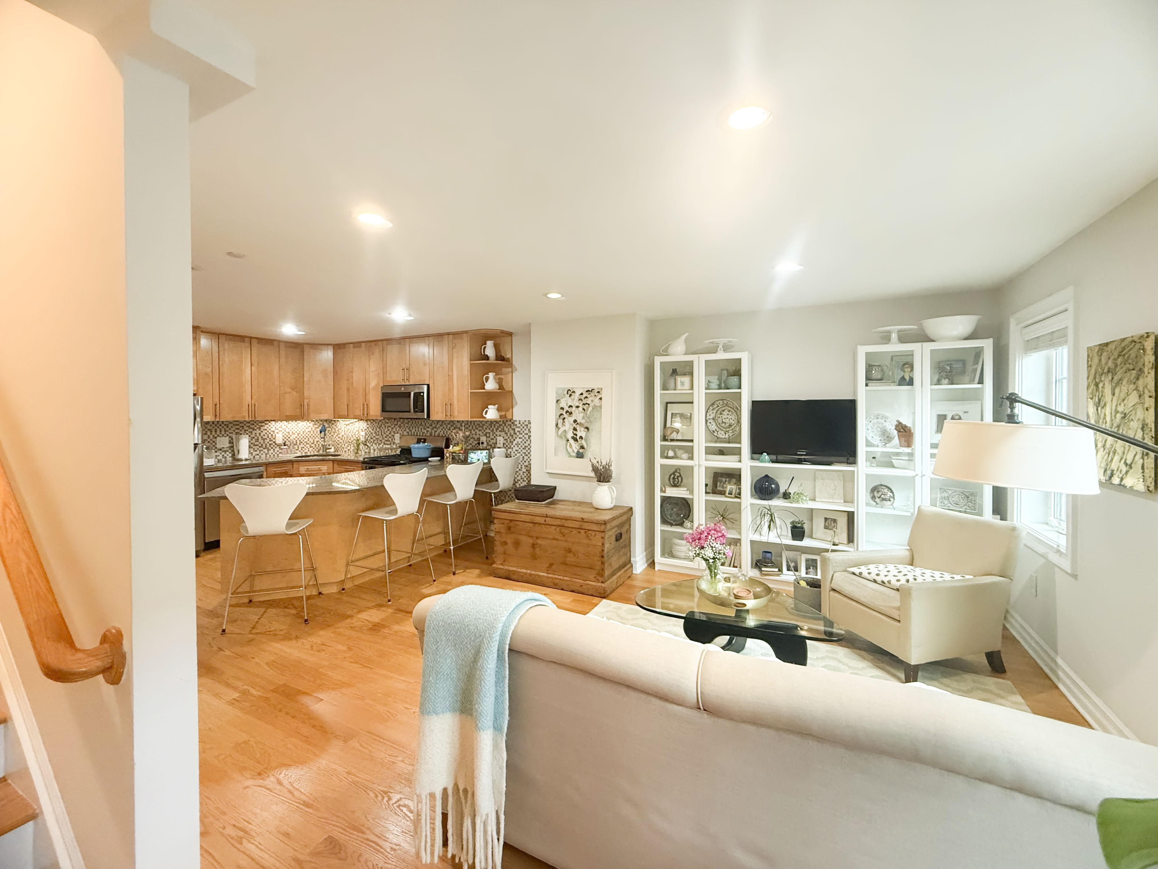 10-44 46th Road, Unit 2 Queens, NY 11101 - Photo 3 of 14