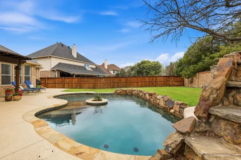 $700,000 | 8321 Marsh Street, Lantana, TX 76226