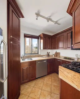 $1,795,000 | 175 West 12th Street, Unit 18A | West Village