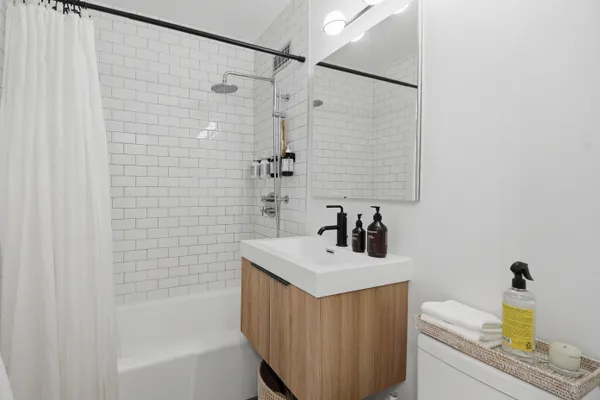 $369,000 | 2500 Johnson Avenue, Unit 6S | Spuyten Duyvil