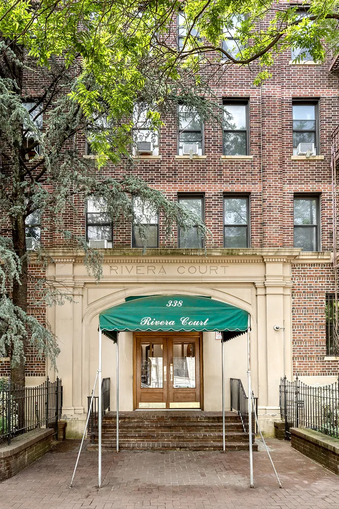 $425,000 | 338 Prospect Place, Unit 1F | Prospect Heights