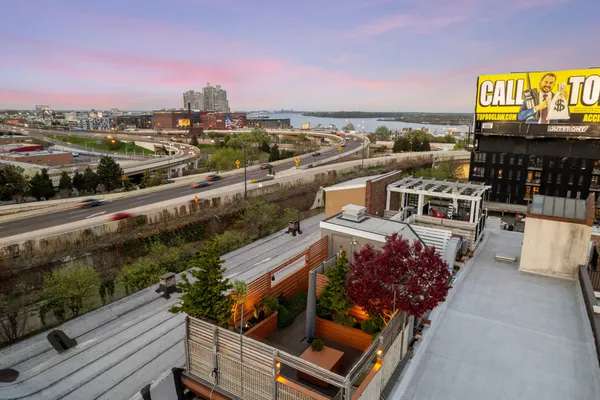 $685,000 | 313-315 North 3rd Street, Unit 5A, Philadelphia, PA 19106