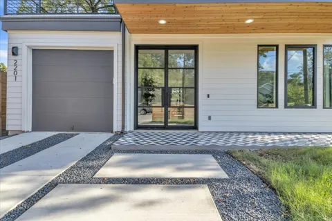$1,275,000 | 2201 East 16th Street, Austin, TX 78702