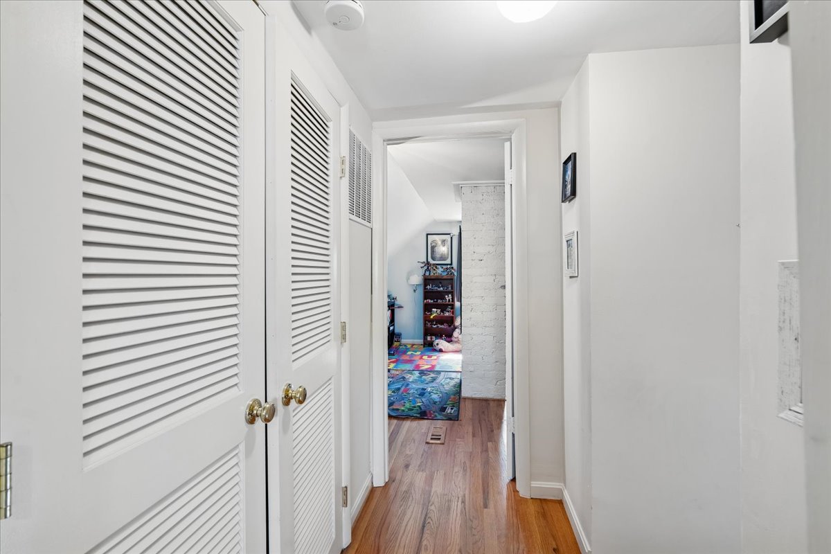 905 Robin Road Silver Spring, MD 20901 - Photo 23 of 43