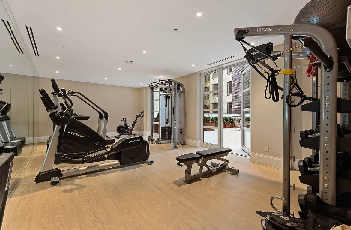 250 East 21st Street, Unit 8F Manhattan, NY 10010 - Photo 10 of 13