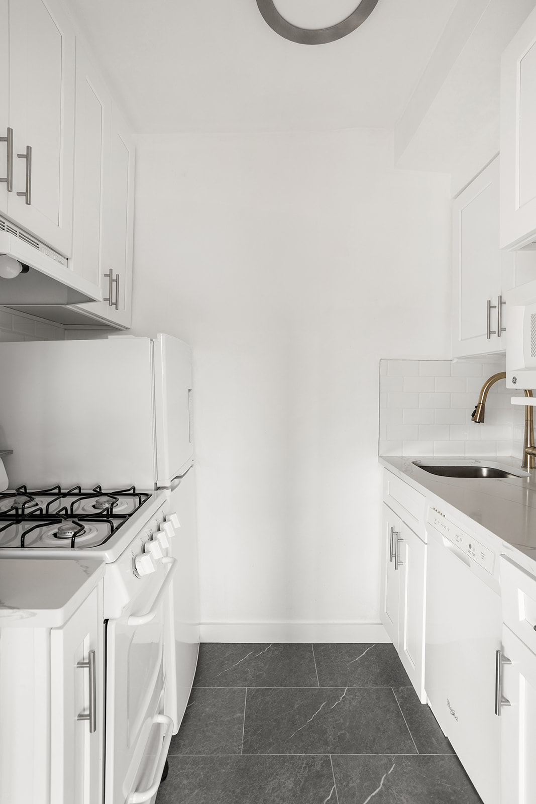 175 West 12th Street, Unit 17A Manhattan, NY 10011 - Photo 3 of 7