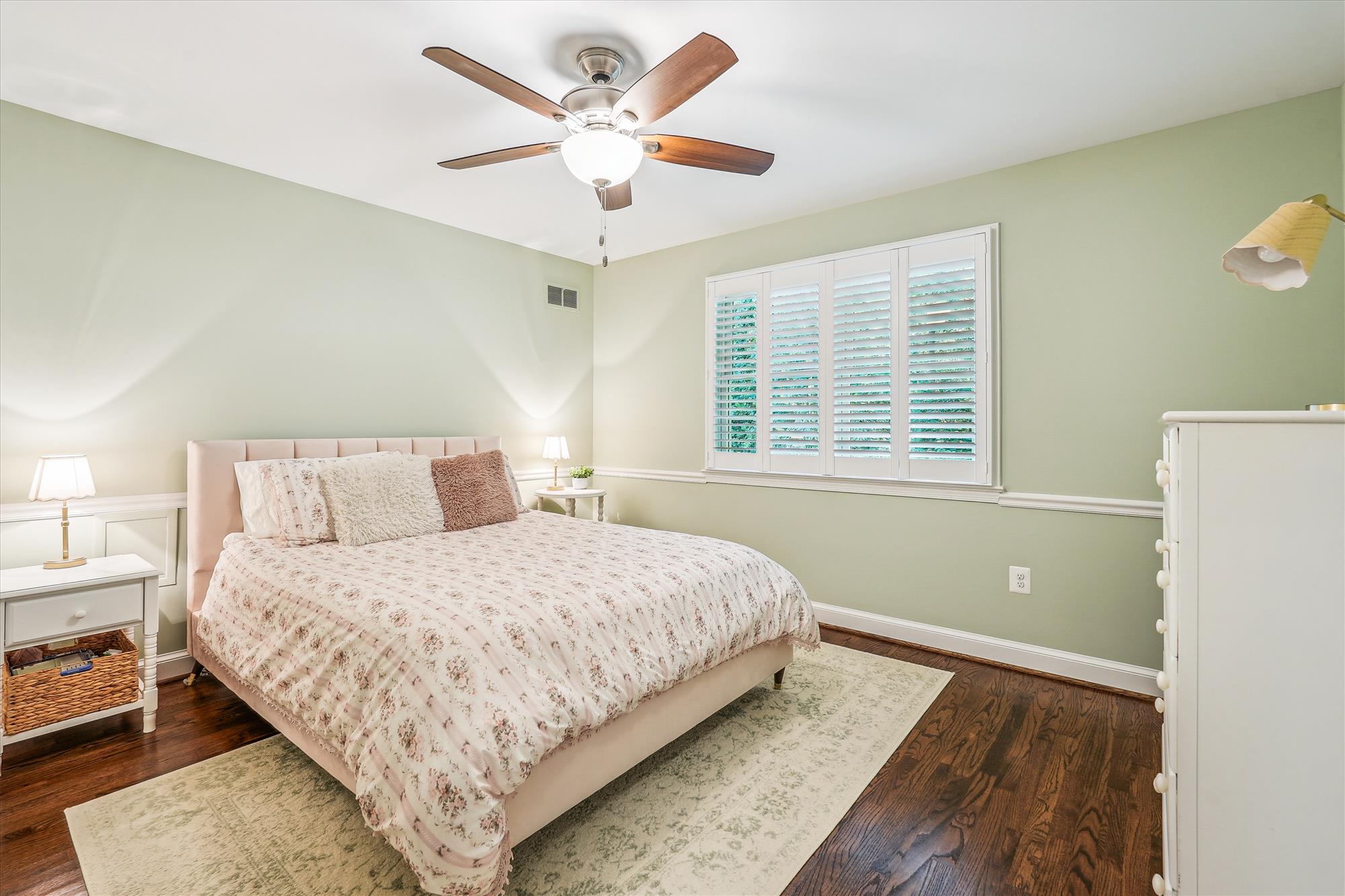 9904 Carter Road Bethesda, MD 20817 - Photo 25 of 41 a bedroom with a large bed and a window