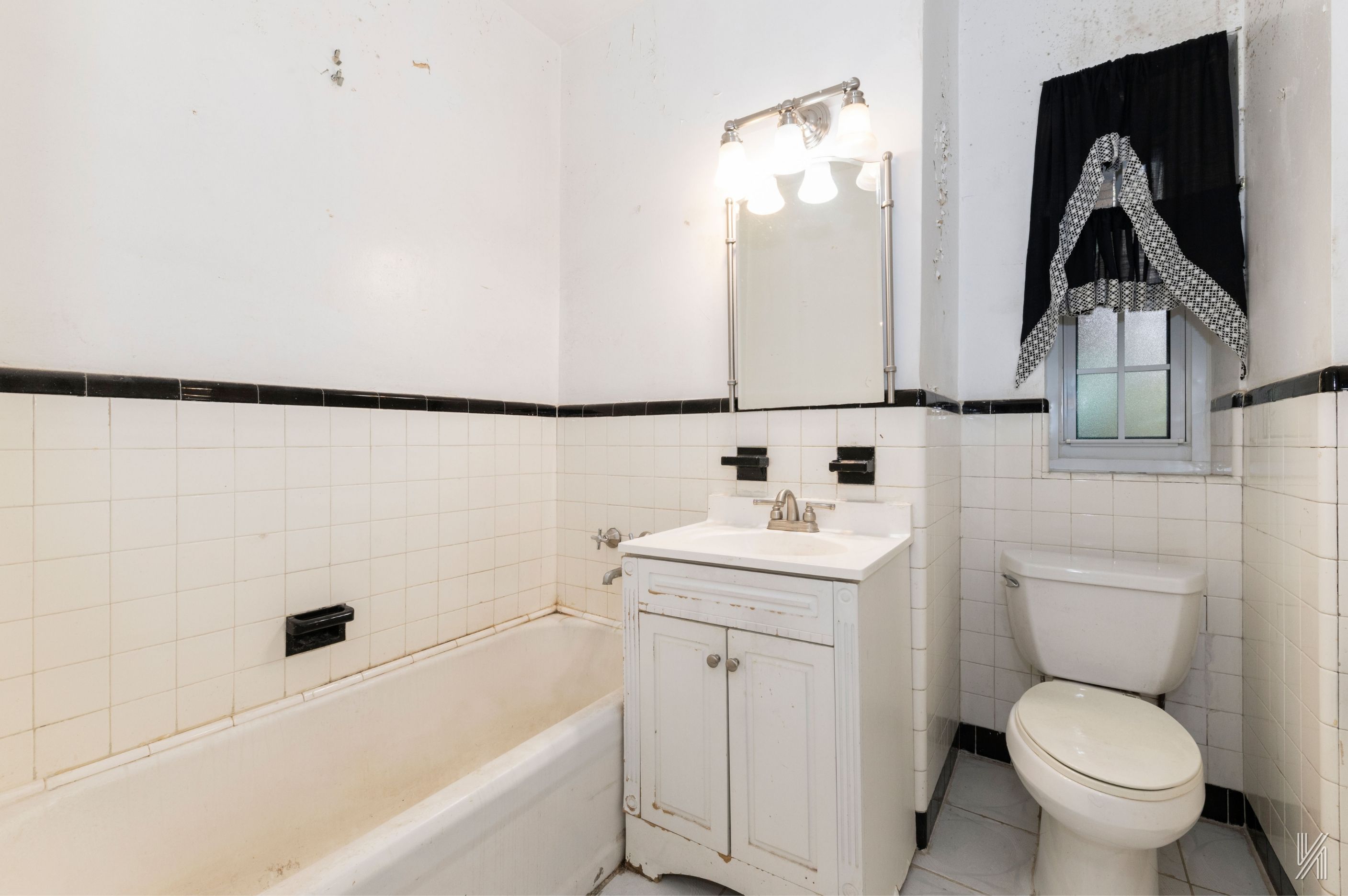 35-24 78th Street, Unit B24 Queens, NY 11372 - Photo 20 of 24