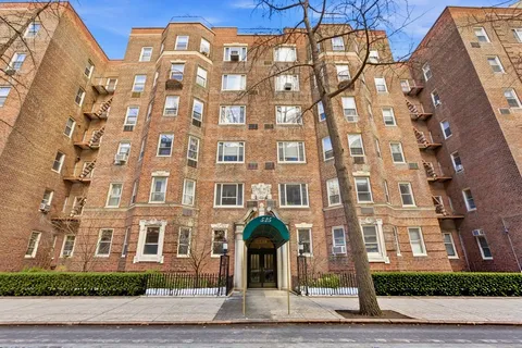 $795,000 | 525 East 89th Street, Unit 1D | Upper East Side