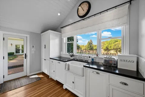 $3,050,000 | 4011 East 3rd Avenue, Napa, CA 94558