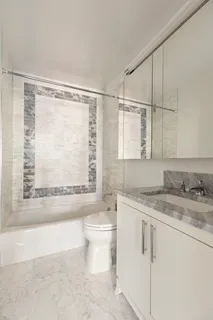 $1,845,000 | 200 East 94th Street, Unit 2915 | Upper East Side