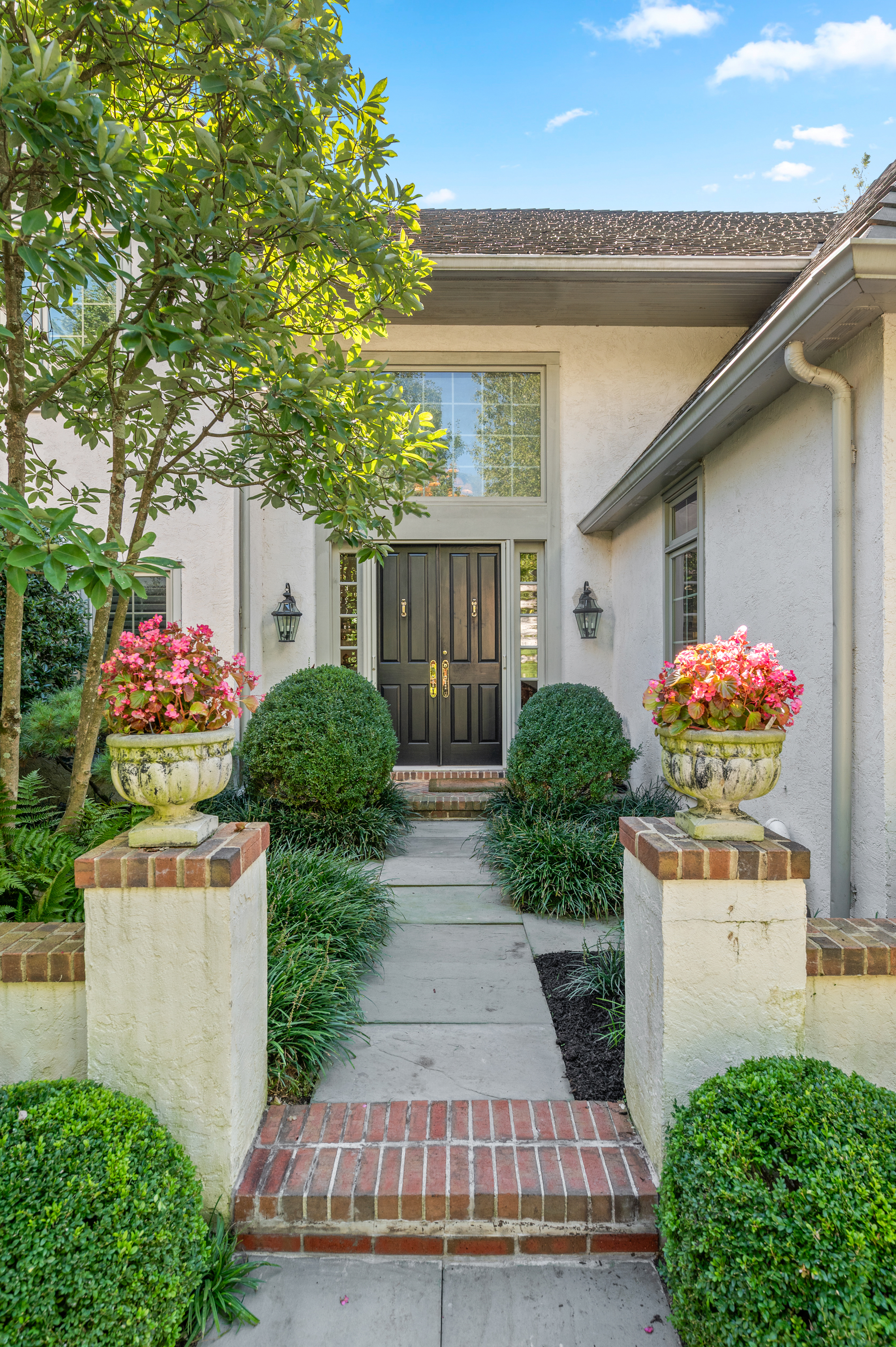 1236 Denbigh Lane Wayne, PA 19087 - Photo 2 of 40