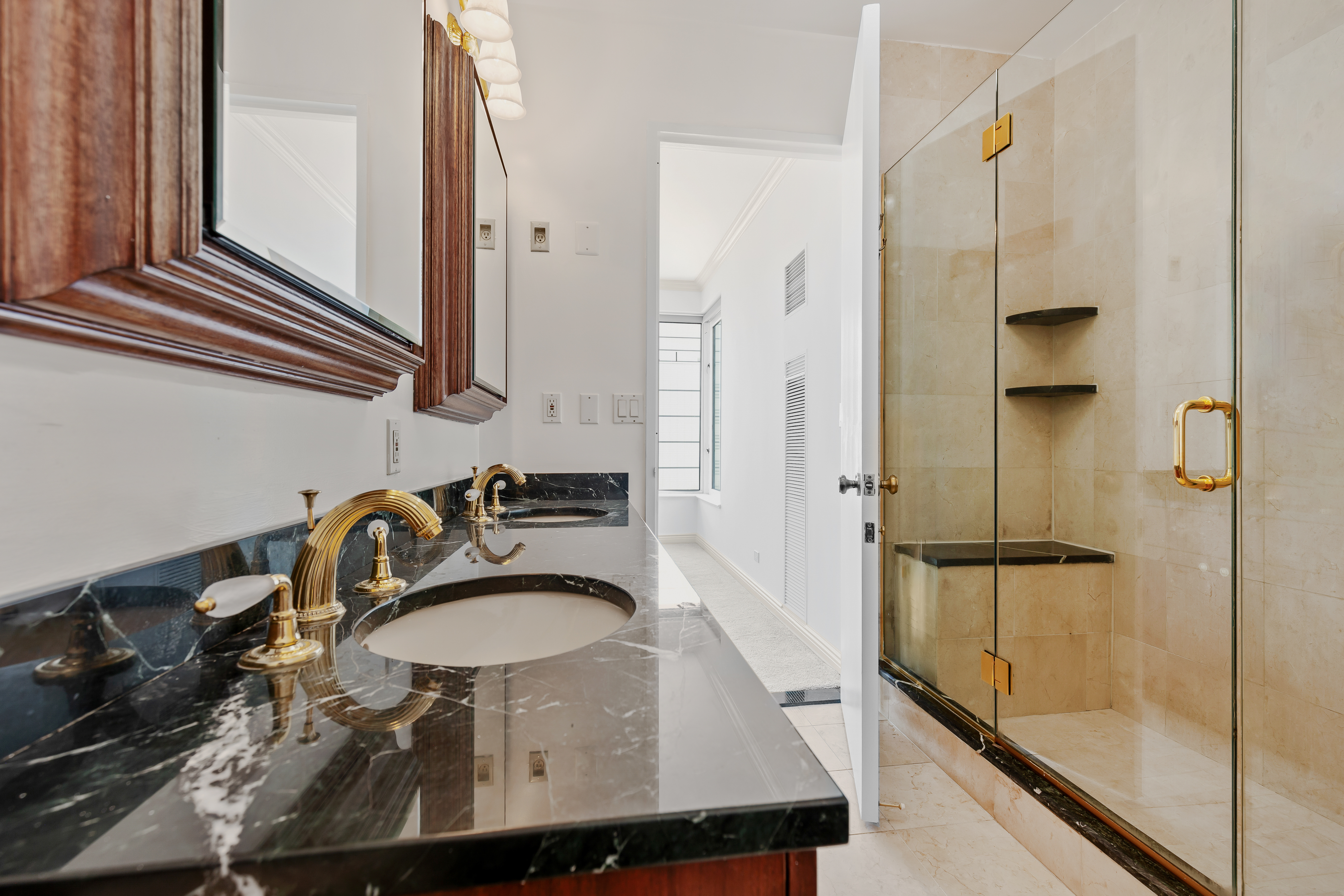 200 East 69th Street, Unit 29B Manhattan, NY 10021 - Photo 9 of 10