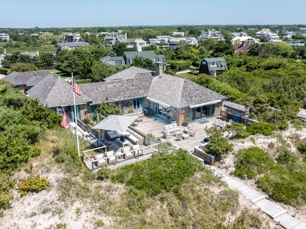 $16,999,000 | 40 Dune Road, Quogue, NY 11959
