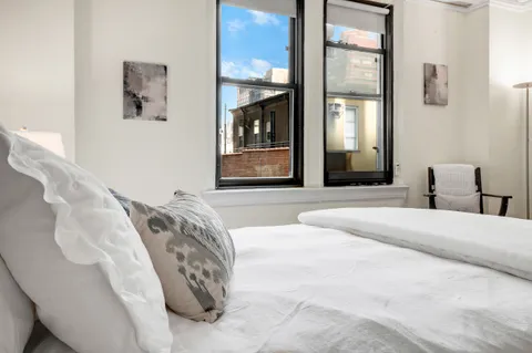 $725,000 | 440 West End Avenue, Unit 8F | Upper West Side