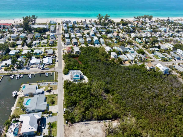 $995,000 | 28th Street, Bradenton Beach, FL 34217