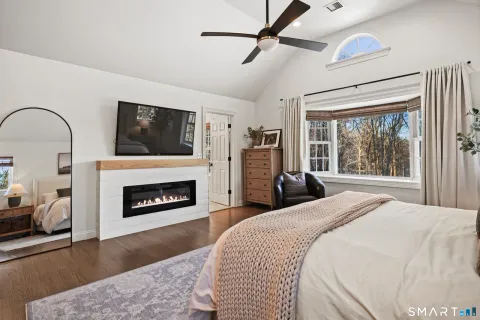 $1,495,000 | 72 Barclay Drive, Stamford, CT 06903