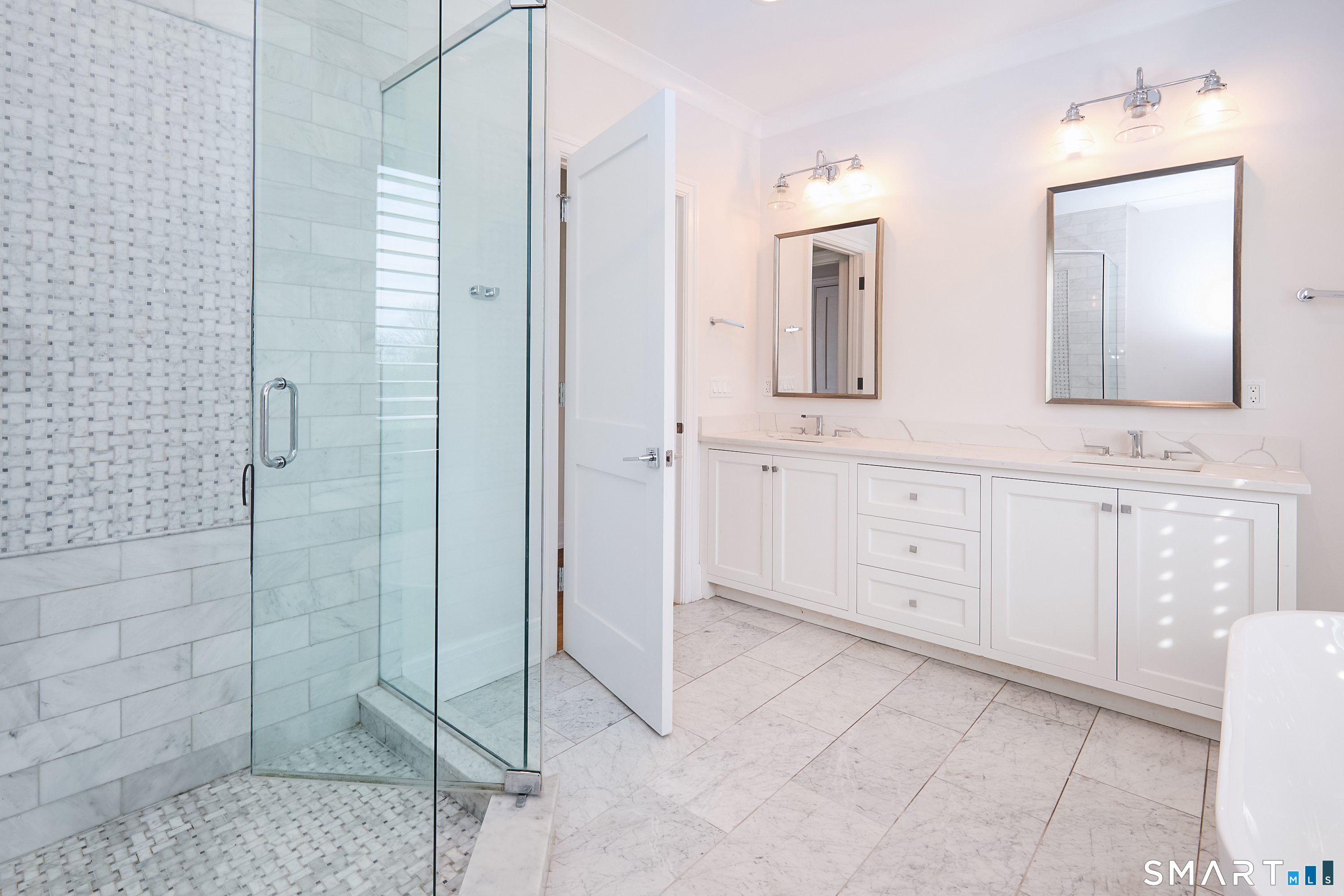 70 Meadow Ridge Road Fairfield, CT 06890 - Photo 20 of 40