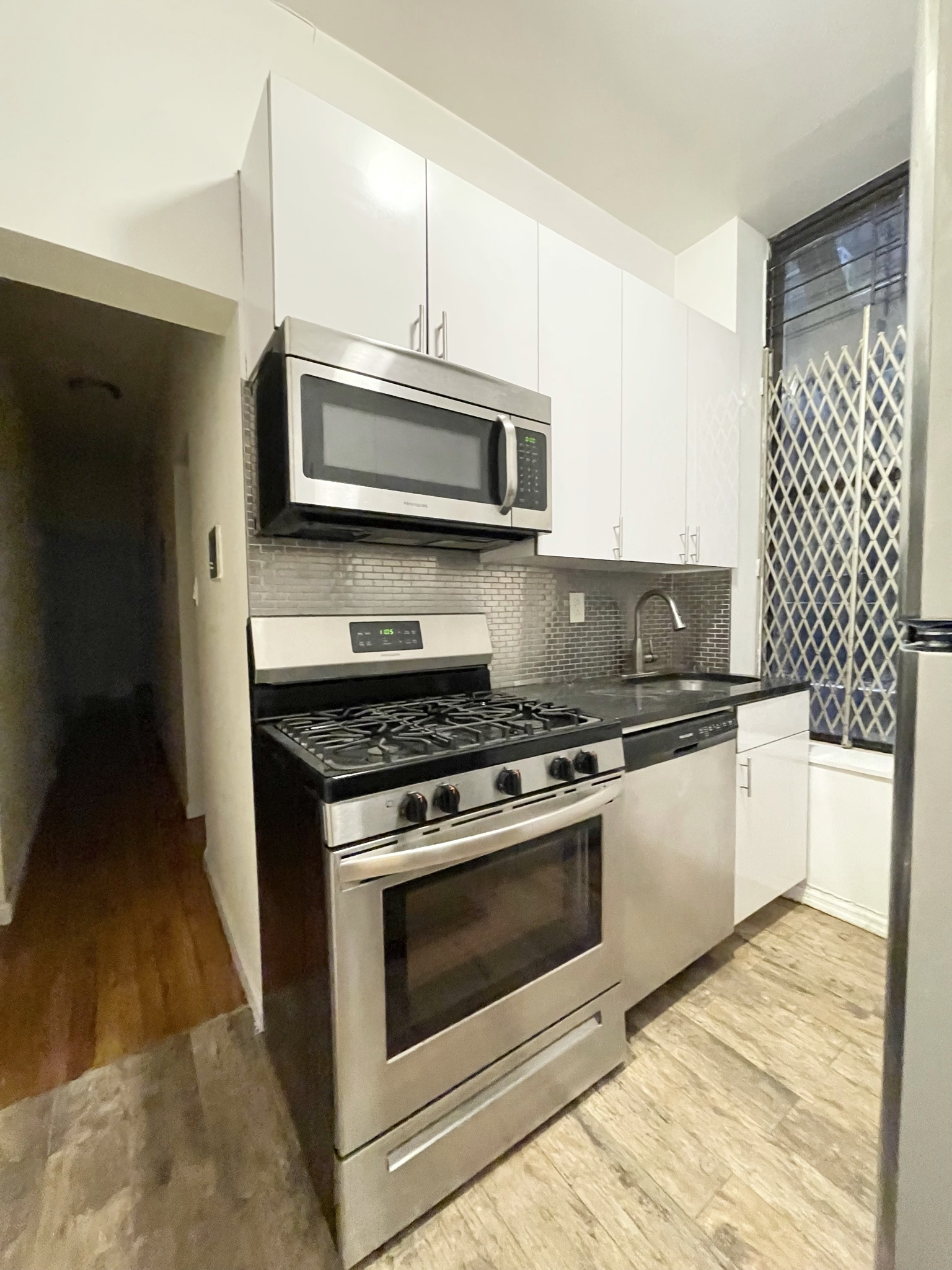 839 West End Avenue, Unit 1A Manhattan, NY 10025 - Photo 5 of 9