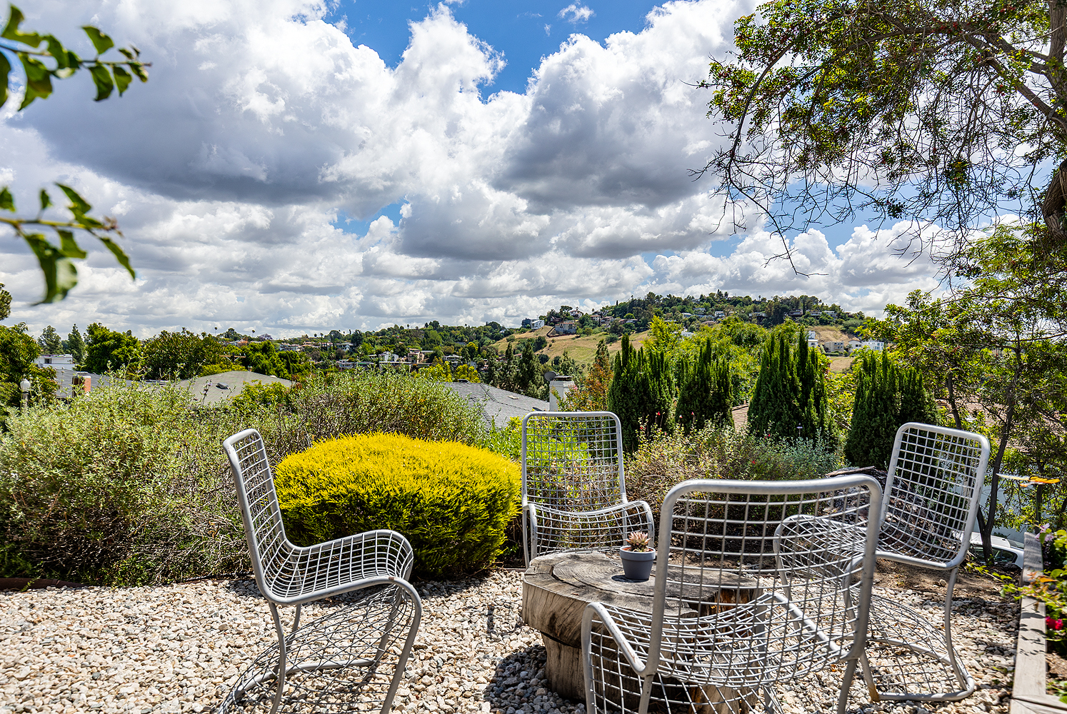 3663 Roderick Road Los Angeles, CA 90065 - Photo 2 of 29