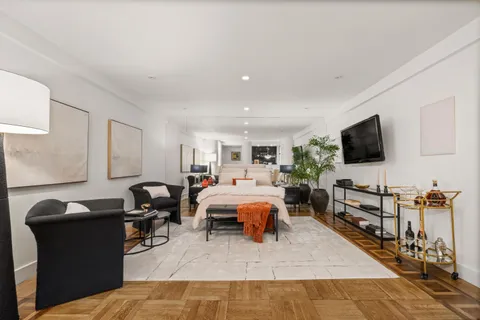$650,000 | 19 East 88th Street, Unit 5F | Upper East Side