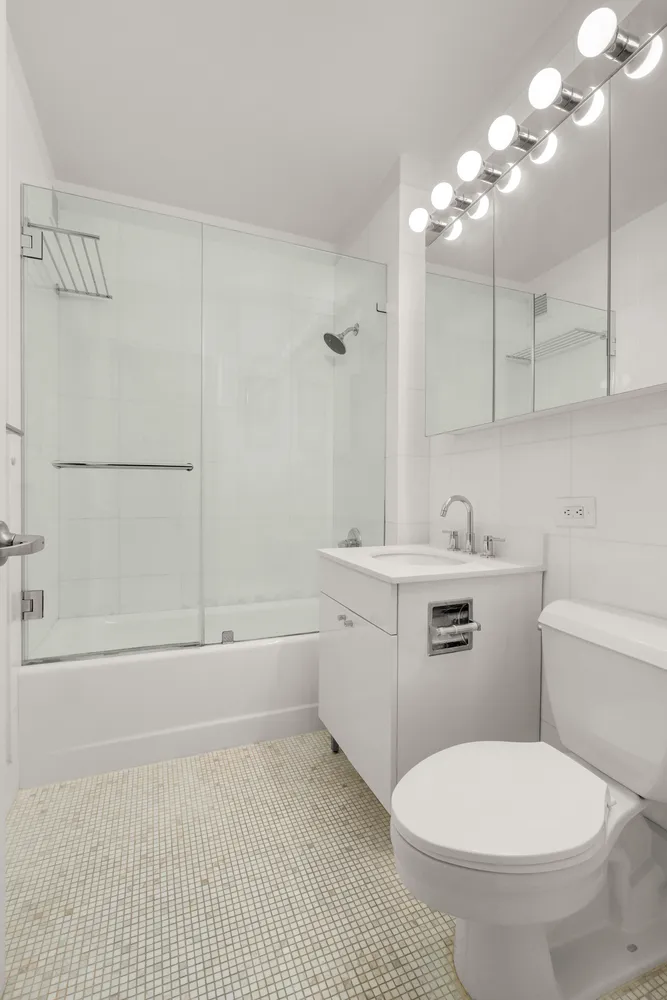 $4,200 | 99 John Street, Unit 1218 | Financial District