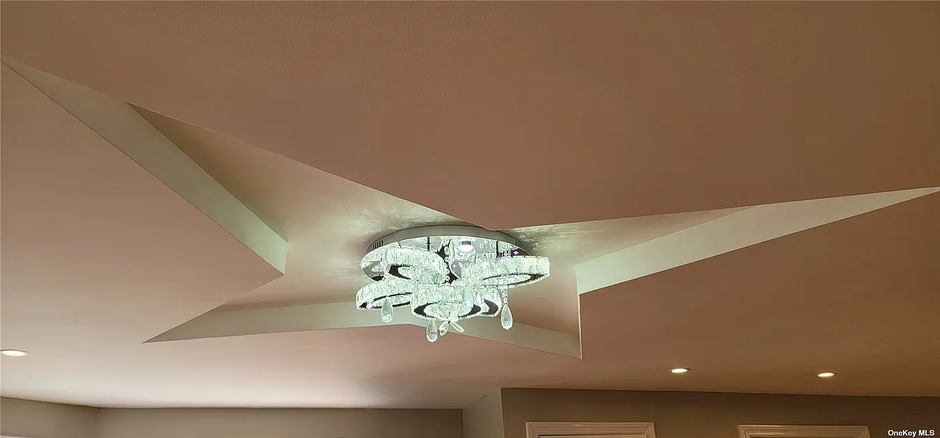 193-42 Williamson Avenue Queens, NY 11413 - Photo 19 of 28