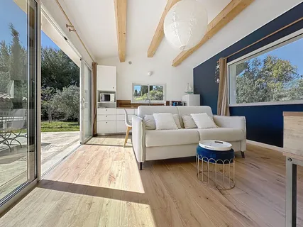 $2,157,746 | 168 Chemin De Beaucours, Sanary-sur-Mer, France 83110