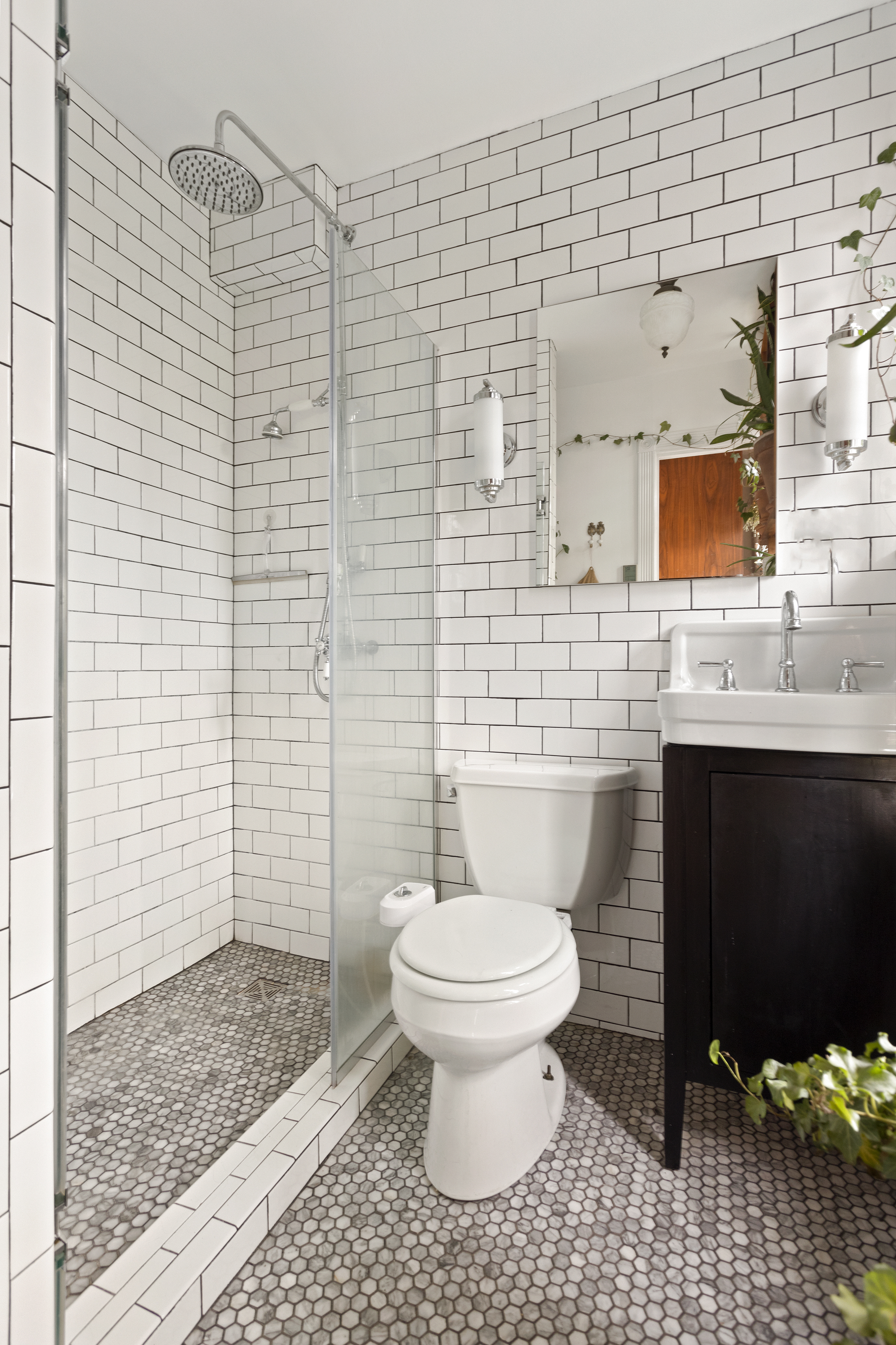 925 Lorimer Street, Unit 2 Brooklyn, NY 11222 - Photo 4 of 6