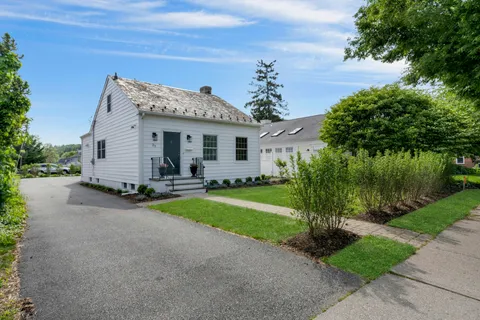 Contact Agent | 25 Maple Avenue, Morristown, NJ 07960