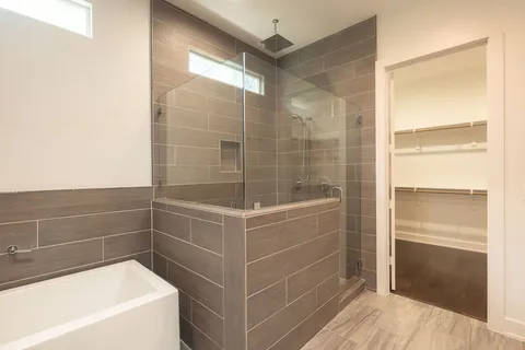 $1,150,000 | 5209 Valley Oak Drive, Austin, TX 78731