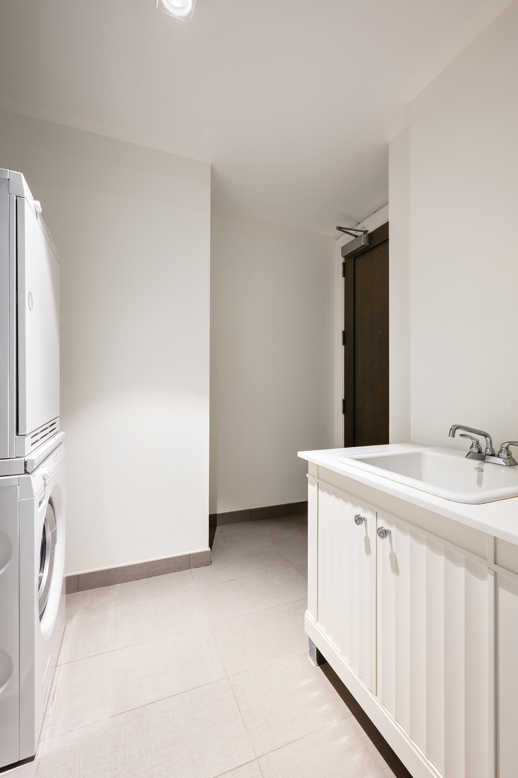 30 Park Place, Unit 68B Manhattan, NY 10007 - Photo 15 of 16