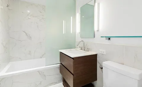 $1,250,000 | 325 Lexington Avenue, Unit 10D | Murray Hill